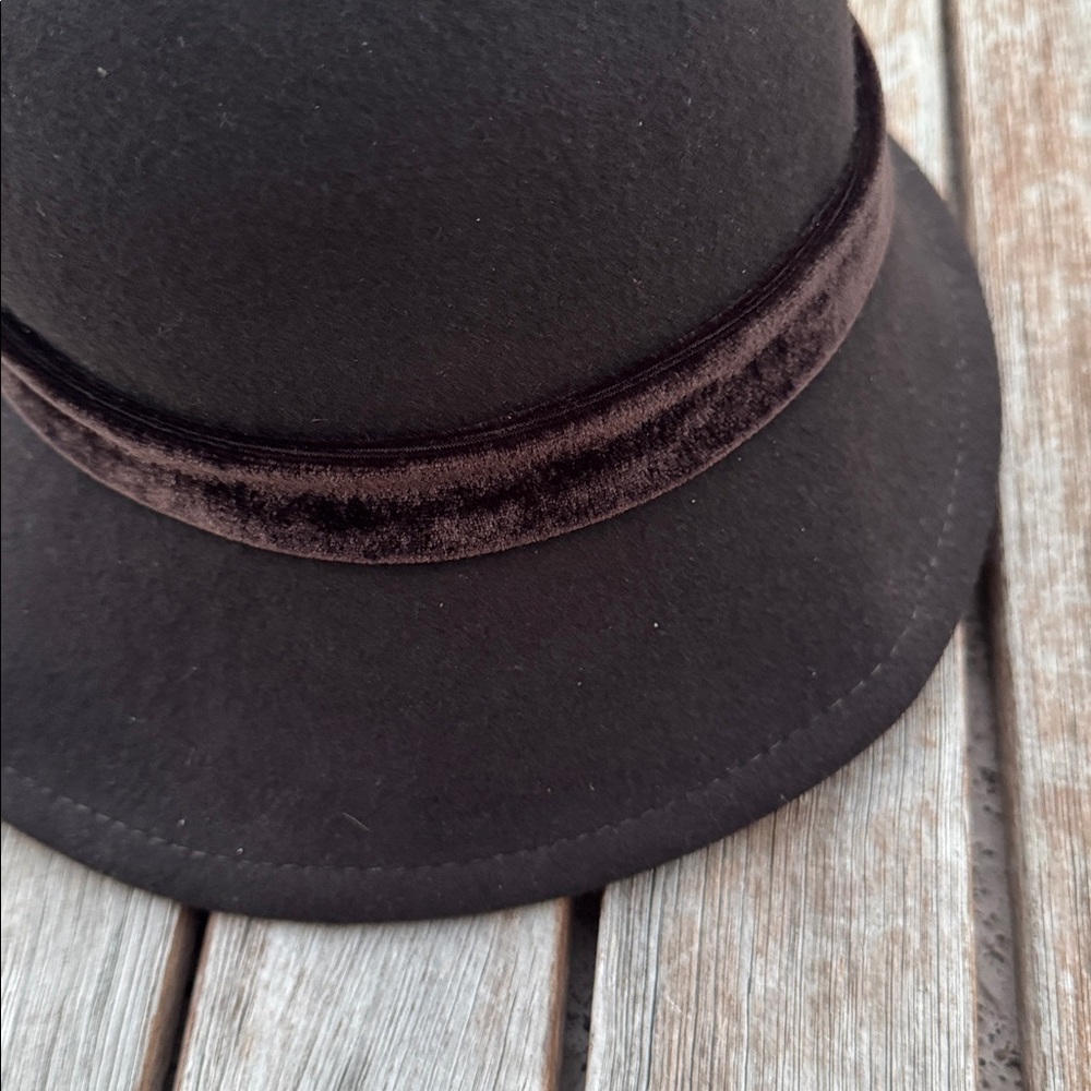 Classic Felt Croche Style Hat by Nine West in Brown